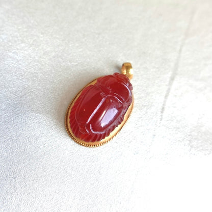 Carnelian Scarab Pendant in 18K Gold